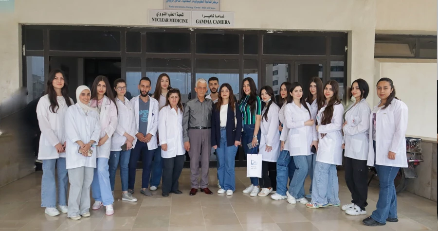 جامعة المنارة تعزز التدريب العملي في الصيدلة الإشعاعية عبر زيارة ميدانية إلى الطب النووي