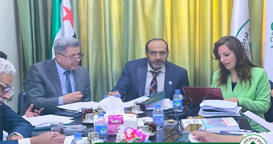 مجلس أمناء جامعة قرطبة الخاصة يناقش خطط التطوير الأكاديمي والإداري