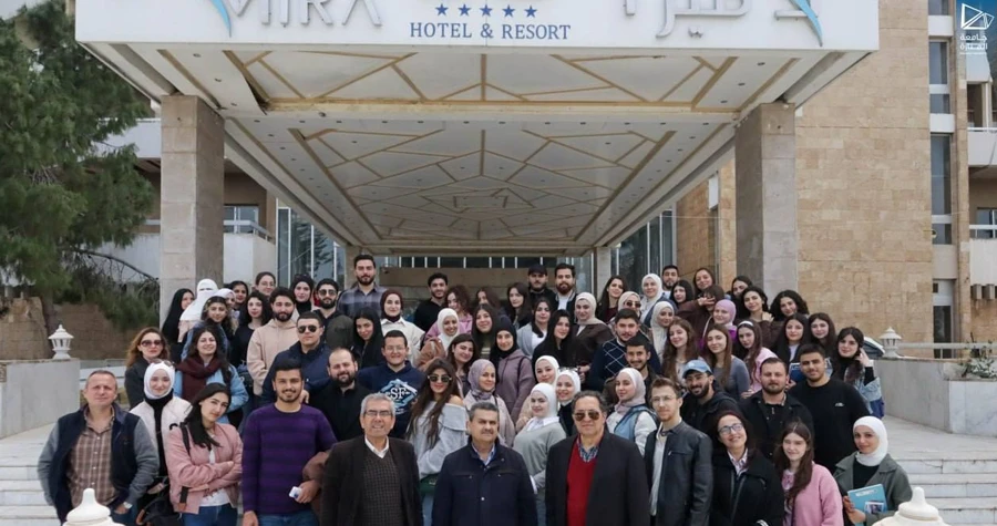 طلاب عمارة "المنارة" في جولة ميدانية لدراسة الفراغات في فندق لاميرا