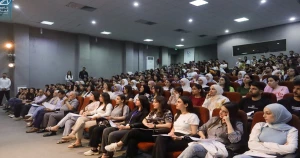 جامعة المنارة تعزز الصحة النفسية بورشة عمل حول "التعافي من التفكير الزائد"
