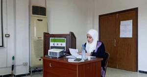 منح الباحثة بيان والو درجة الدكتوراه في كلية التربية