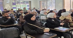إدارة جامعة قرطبة تجتمع مع الطلاب المستجدين في كلية الهندسة المعلوماتية
