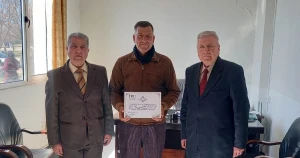 جامعة الجزيرة الخاصة تكرّم السيد قاسم الصعيدي تقديراً لجهوده المخلصة