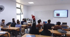 جامعة المعارف للعلوم التطبيقية تعزز المهارات العملية لطلبة هندسة الميكاترونيكس