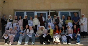 طلاب صيدلة الجامعة الدولية الخاصة يقومون برحلة علمية إلى معمل ابن زهر للصناعات الدوائية